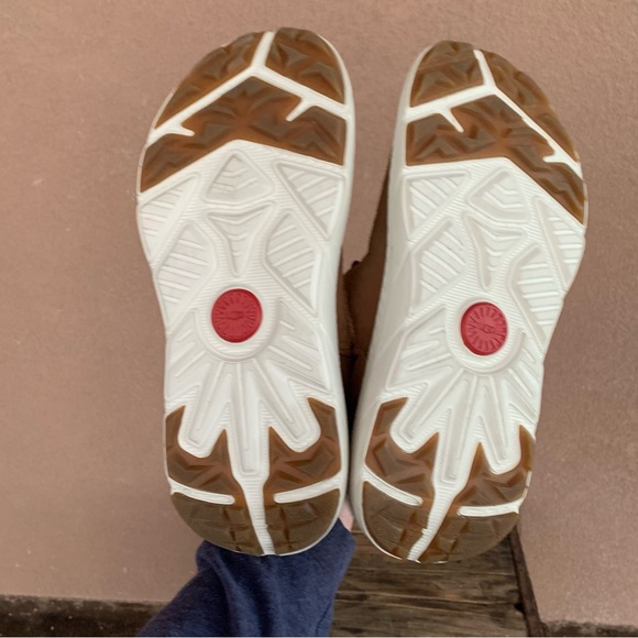 UGG V2 Ultra Mini Suede Sneaker/Boot - Picture 6 of 9